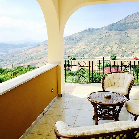 Villa della Mimosa Alia Esterno foto